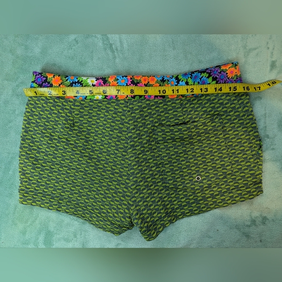 Mr Turk Kent Swim Trunks Floral & Green Mens 30 - Picture 7 of 7